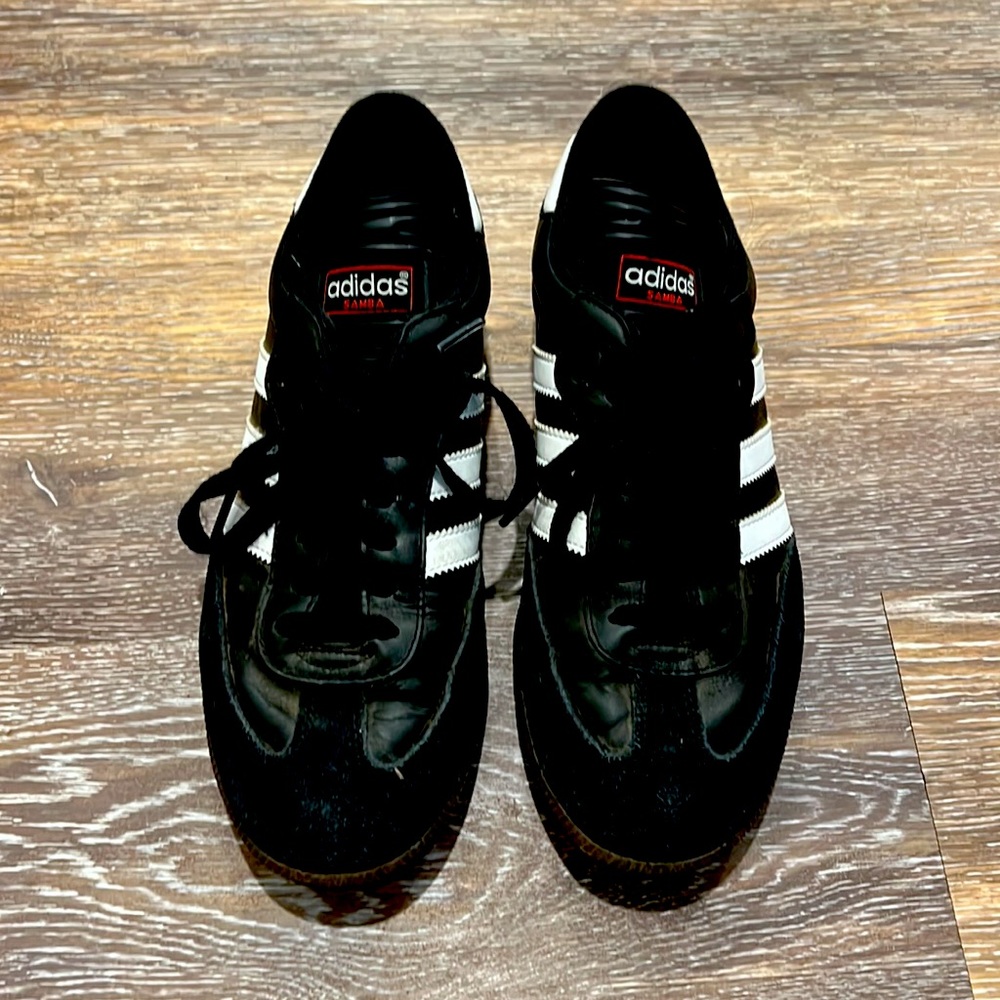ADIDAS SAMBAS 💕❤️⚽️⚽️⚽️ indoor soccer shoes